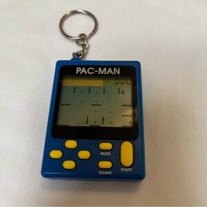MGA PAC-MAN Keychain Electronic Handheld Video Game Key Chain Ring Toy c1997 Vtg